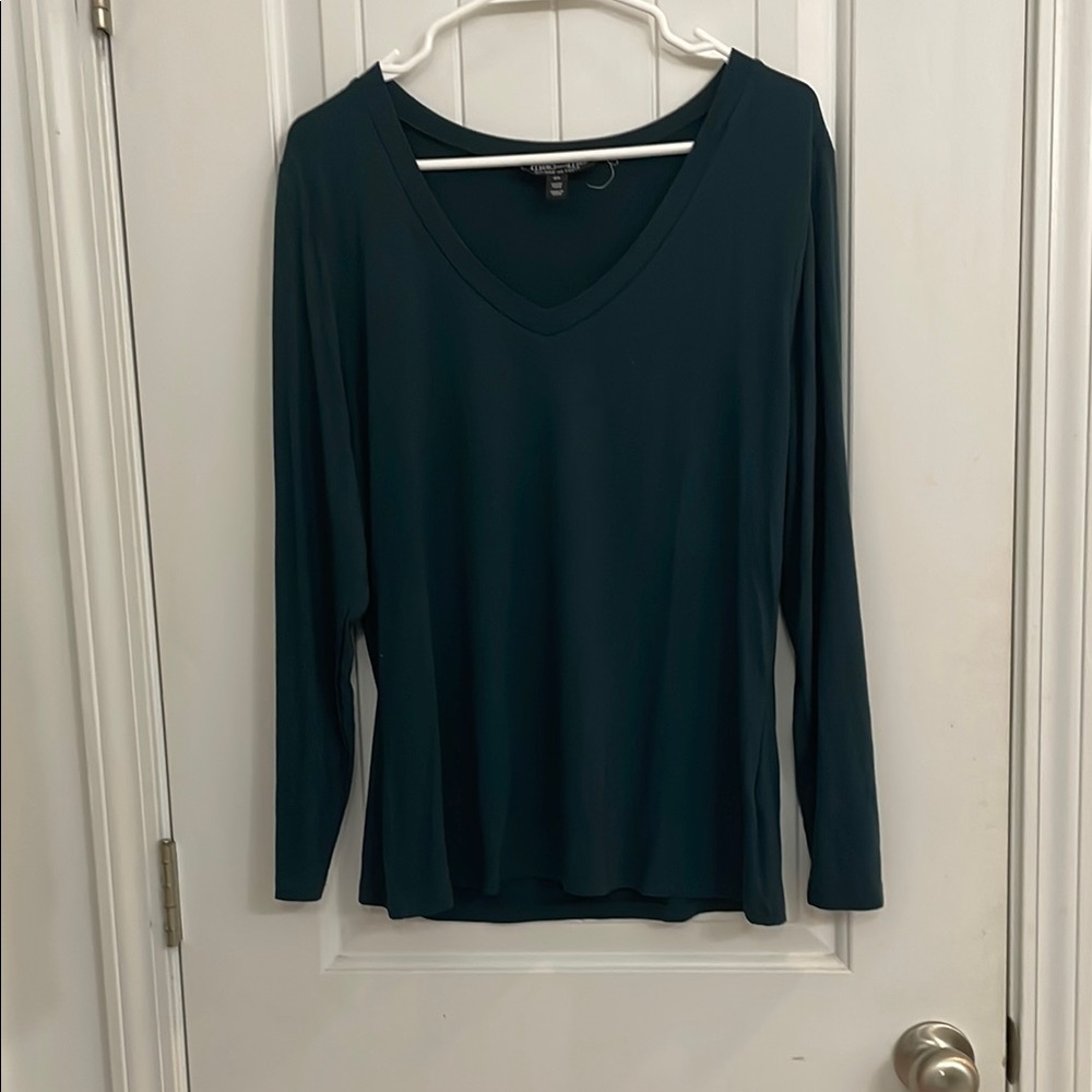 Mac and me Elegant Dark Green V-Neck Top NWOT size large